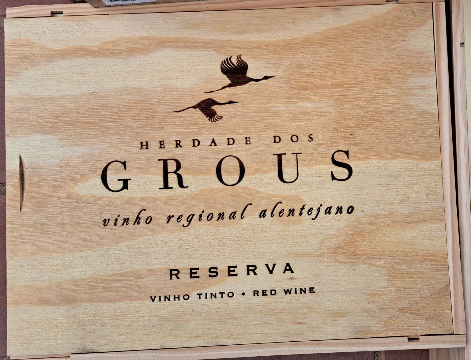 Caixas de vinho em madeira