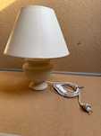 Lampka na stolik nocny