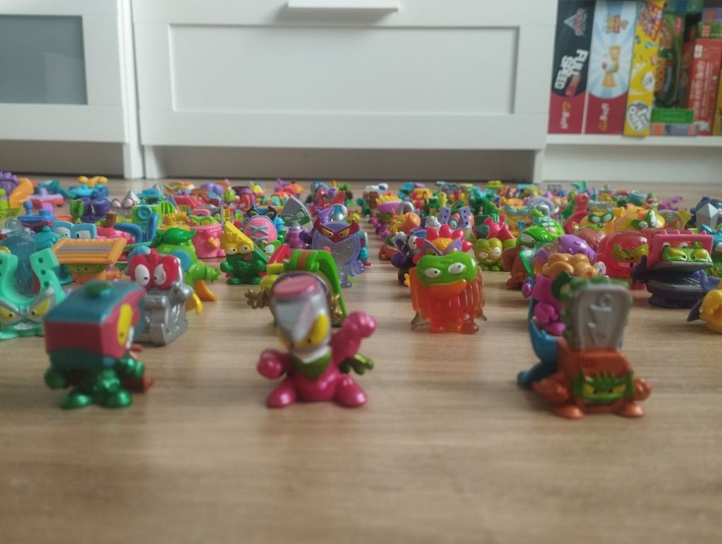 Super zings figurki 166, autka 16