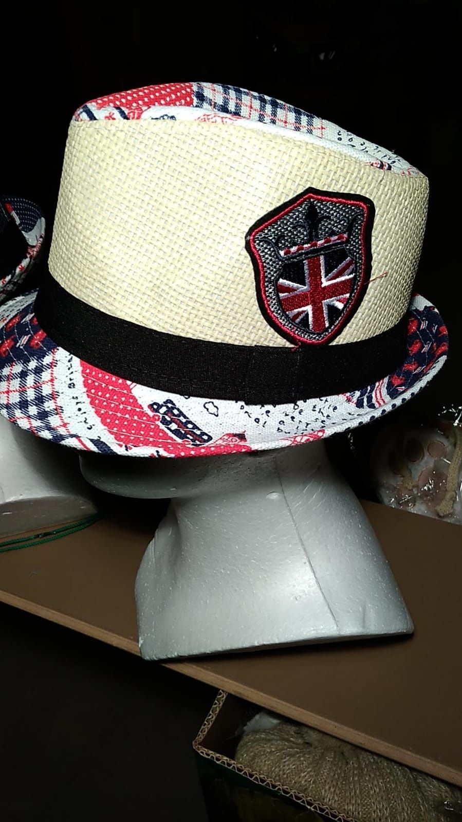 Nowy kapelusz zloty i inne kolory