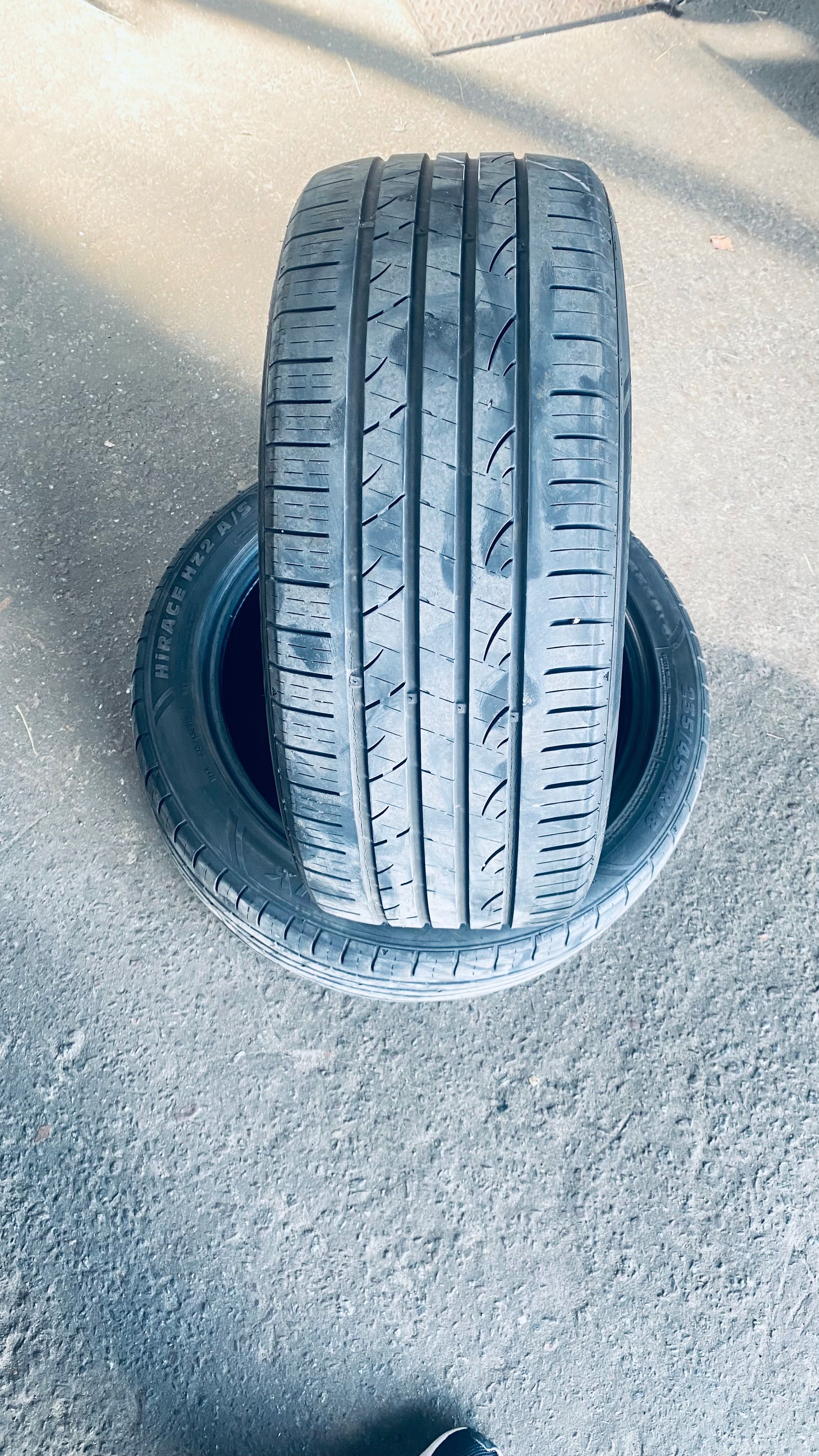 Продам шины 235/45/18
