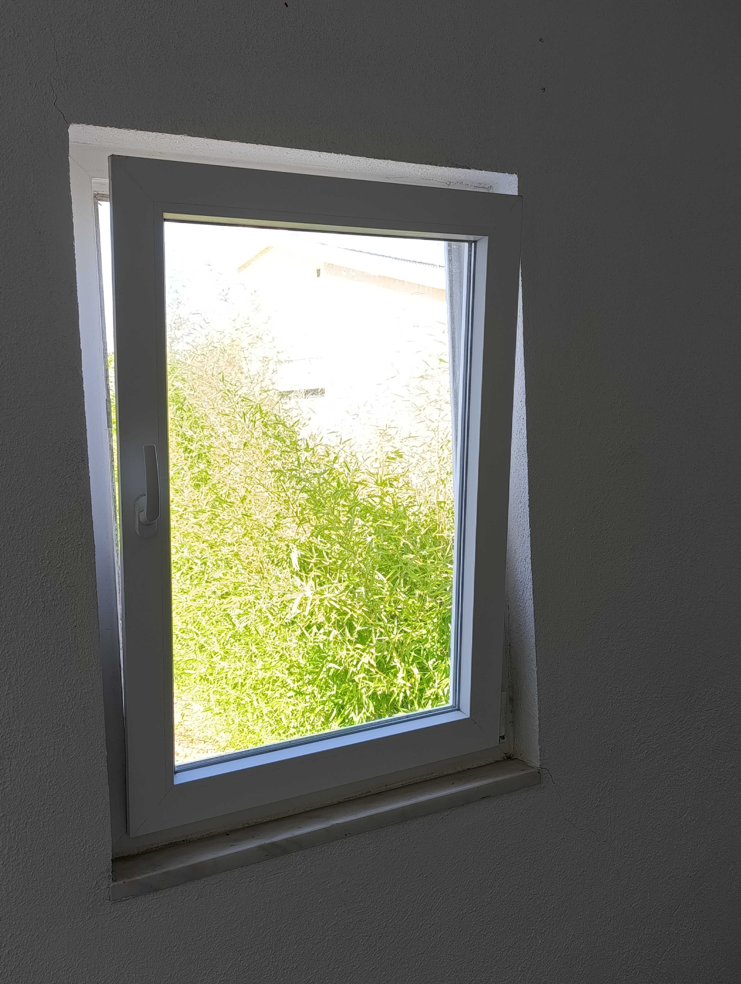 janela basculante em PVC