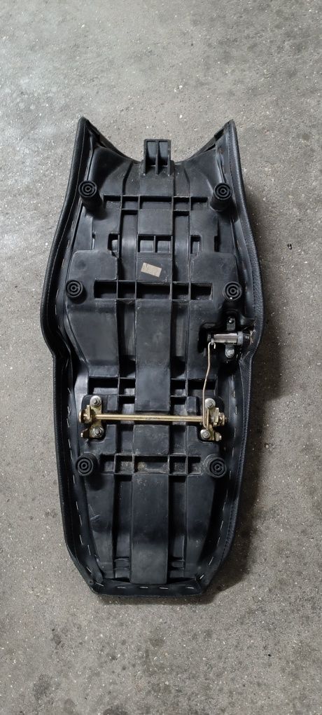 Vendo traseira tzr completa