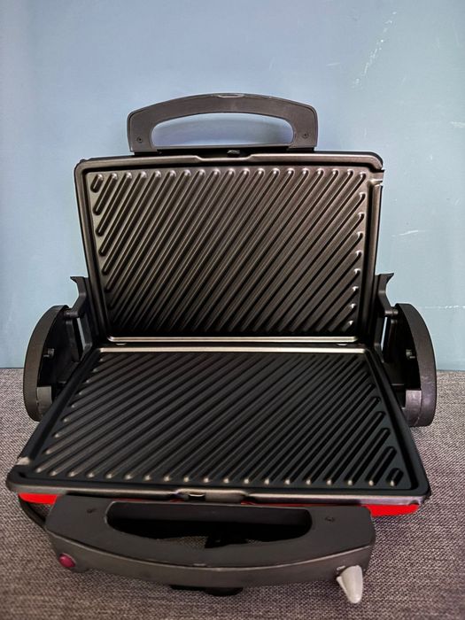 Nowy Grill elektryczny i opiekacz do kanapek