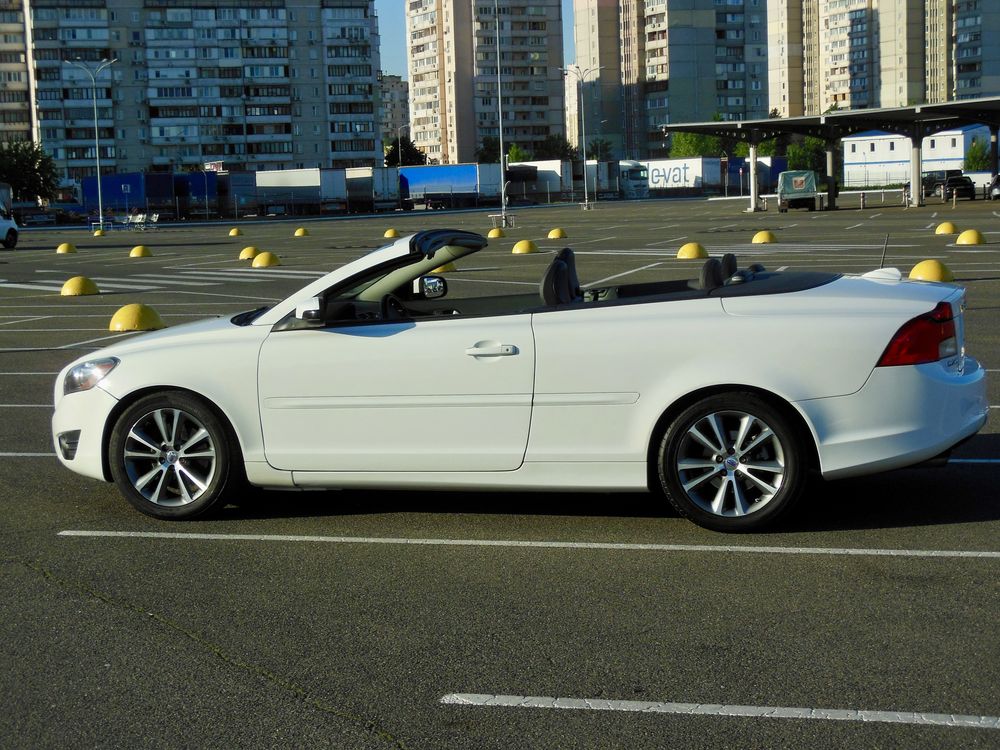 Volvo C70 T5 2.5 - продам в хороші руки