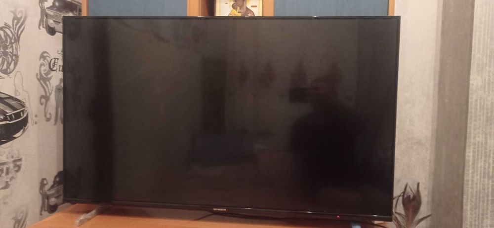 Продам смарт тв skyworth 43Q3 AI