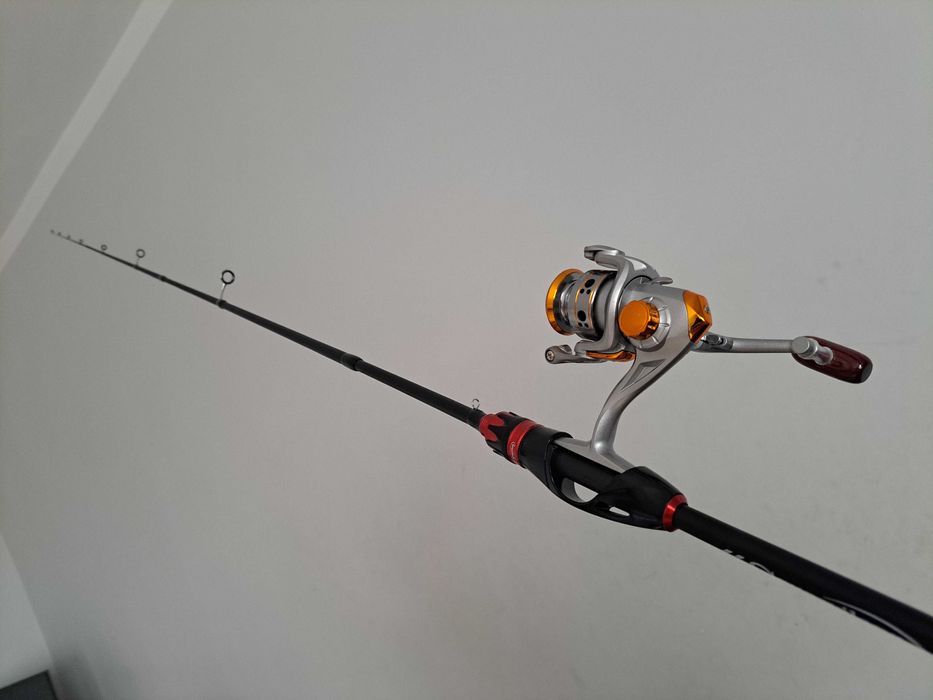 Wędka okoniowa z kołowrotkiem ultralight cw 0.5-5g 2.1m