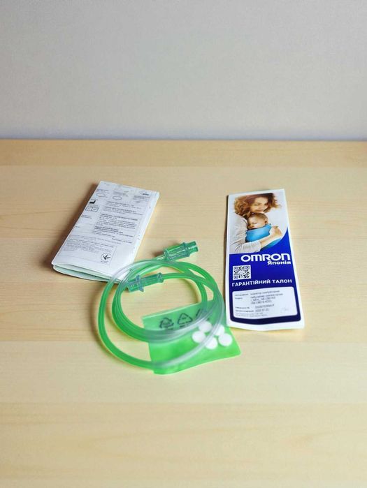 Компресорний небулайзер OMRON CompAIR C801KD Японія Тихий з іграшкою.