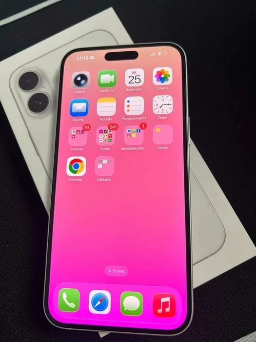 iPhone 16 plus biały