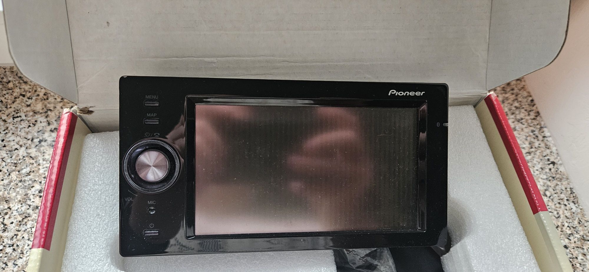 GPS Pioneeravoc-f500bt