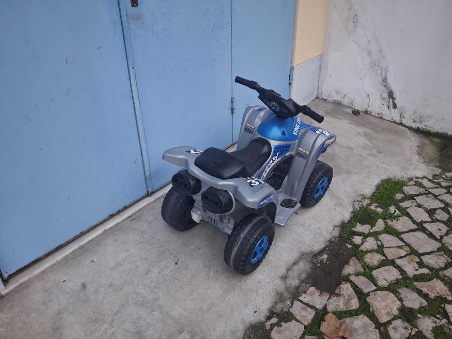 Jipe elétrico para crianças dos 3 aos 6 anos de idade