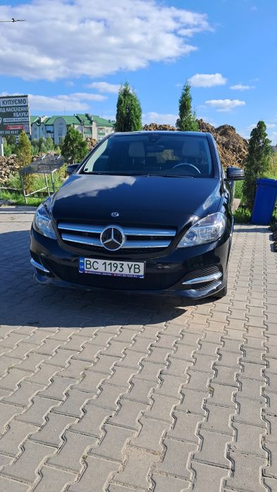 Mercedes-Benz B250 електромобіль електричка