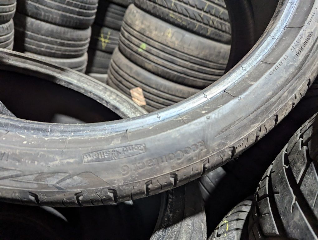 245/35R20 Continental