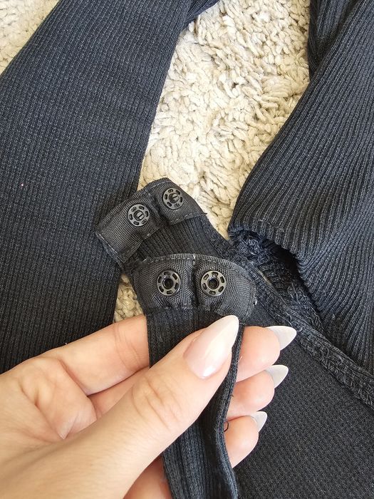 Body czarne prążkowana guziki zapoznane klip stringi slim długu rękaw