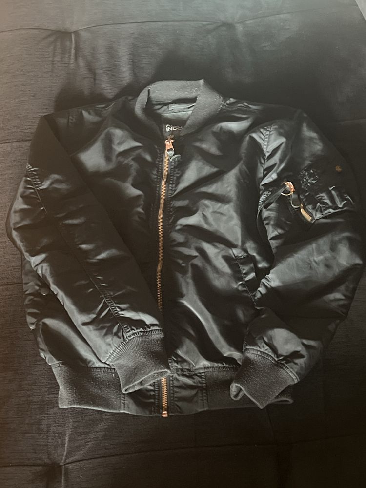 Sprzedam kurtkę pilotkę, firmy Alpha Industries Made in USA.
