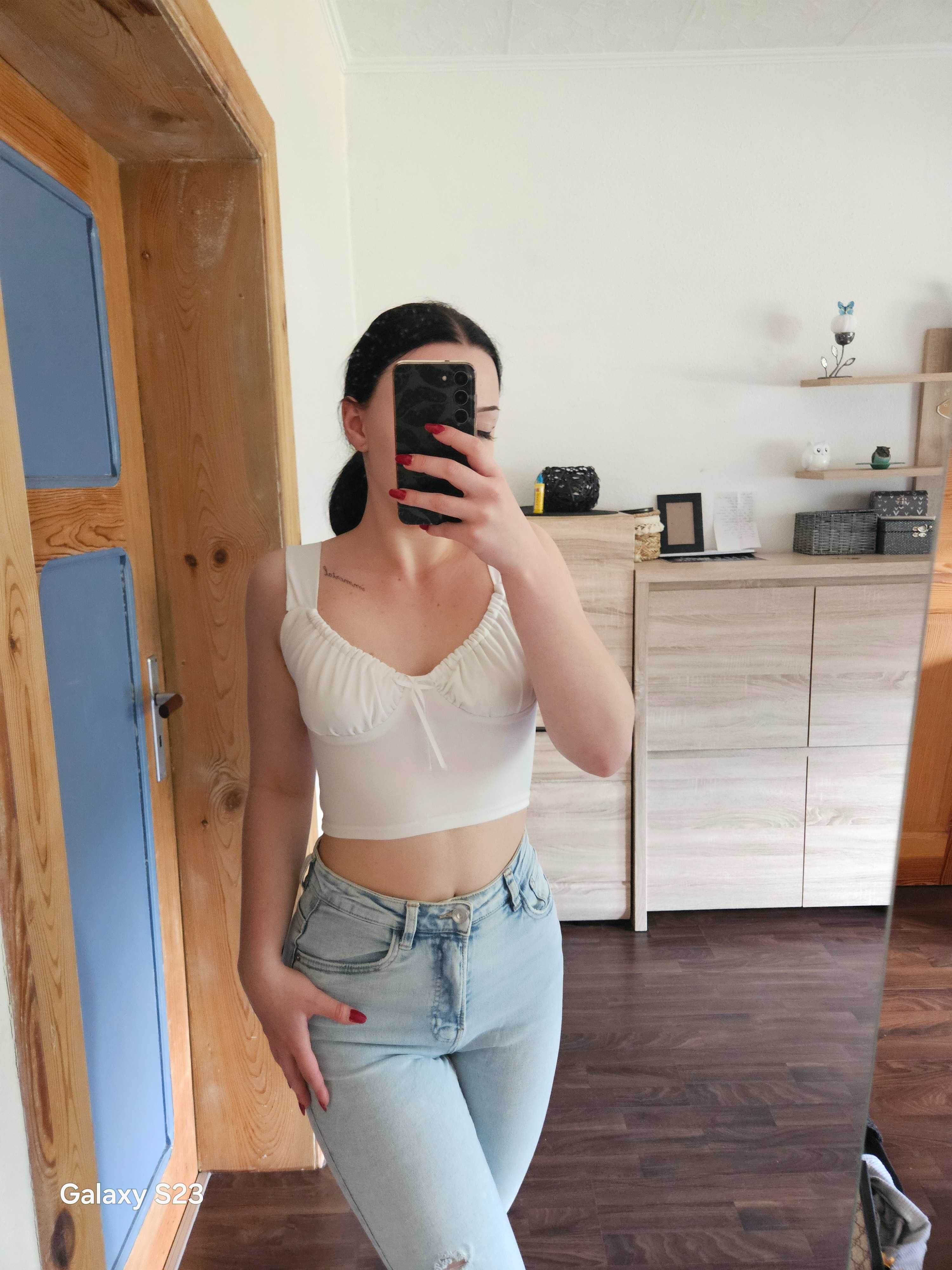 Sprzedam letnie topy oraz spodnie jeansowe mom jeans