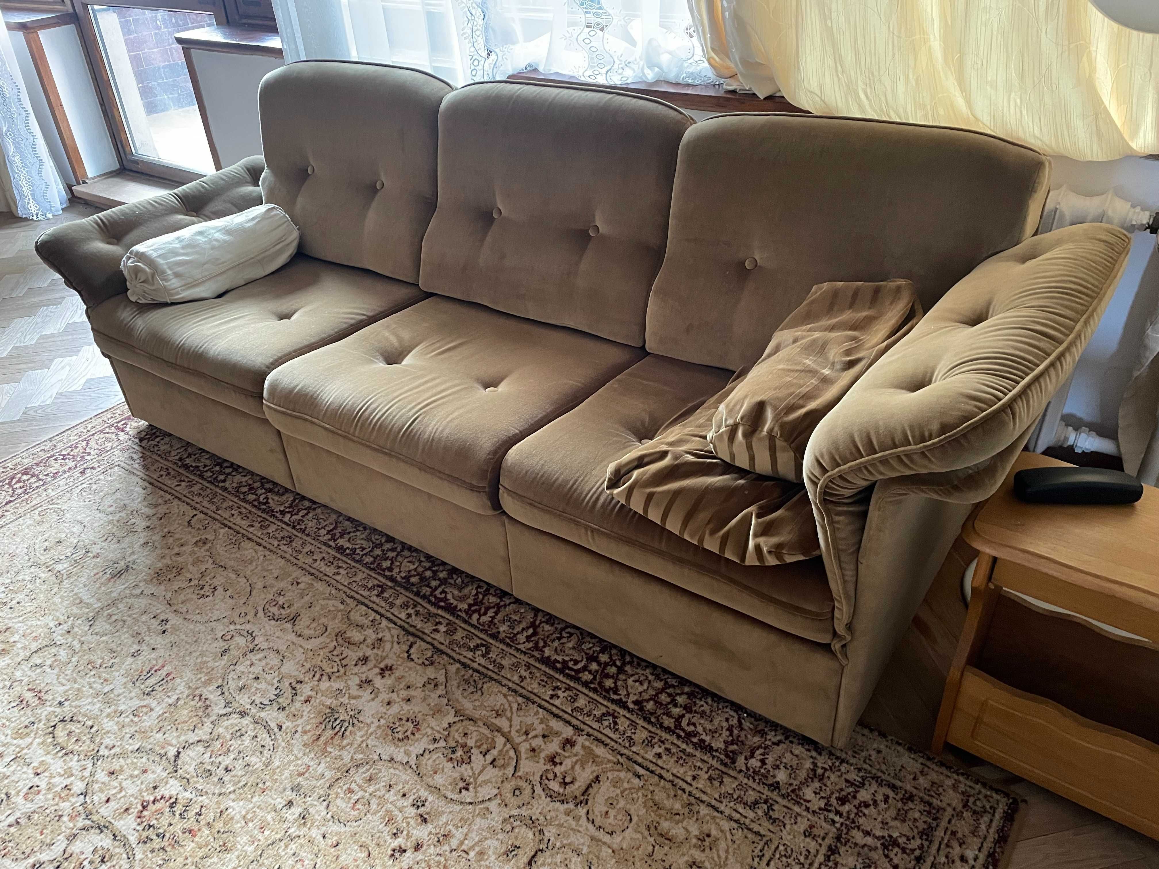 Sofa i dwa fotele: retro, vintage