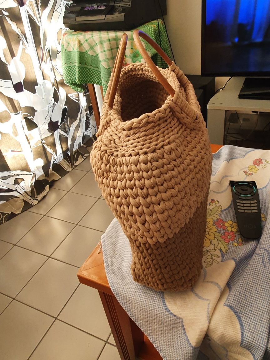 Bolsas de croche  com fios de malha