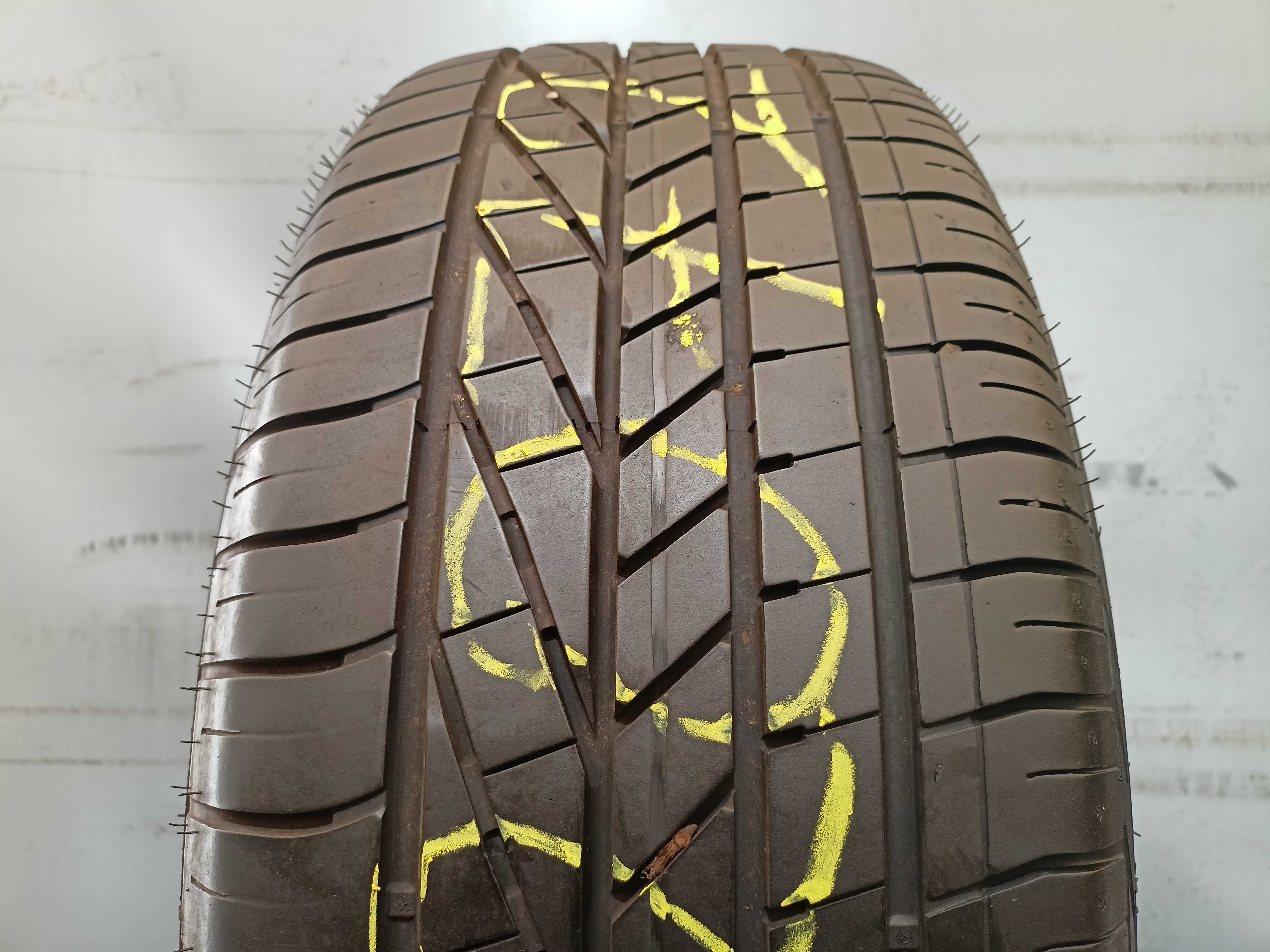 GoodYear Excellence 255/45/20 2020 rok 101W 6,00mm (2072)