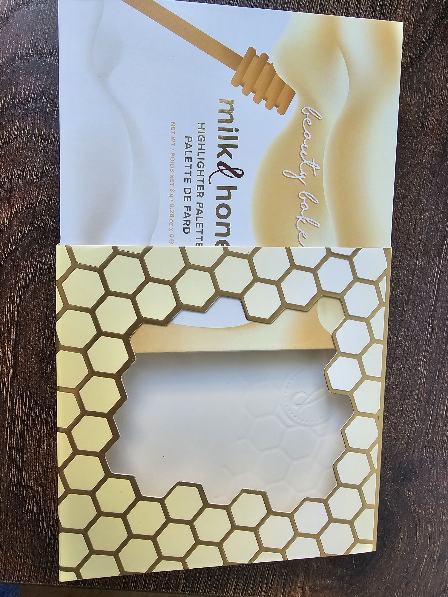 Paleta konturująca,  rozswietlacze Beauty bakerie milk&honey