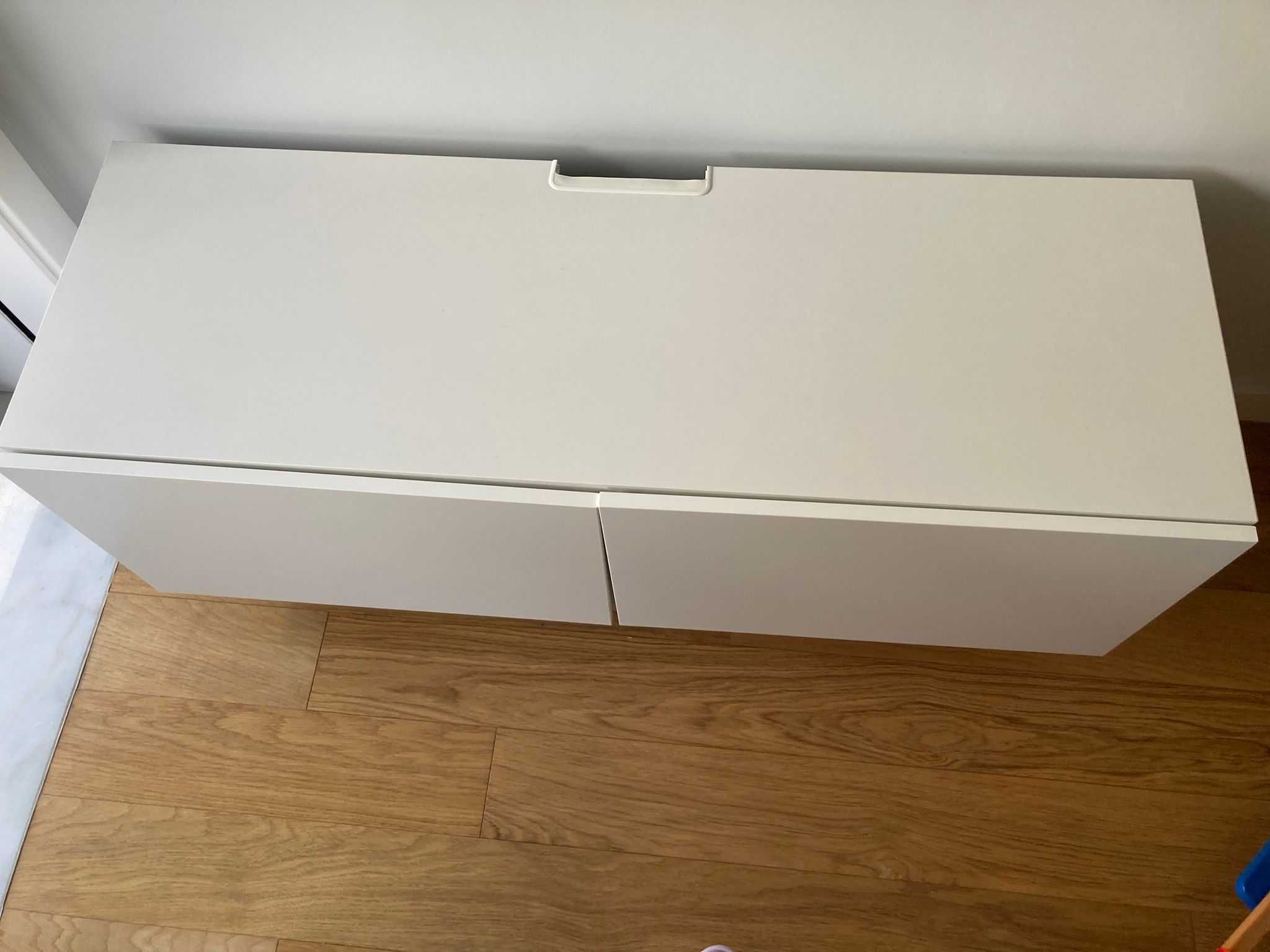 Aparador Besta IKEA