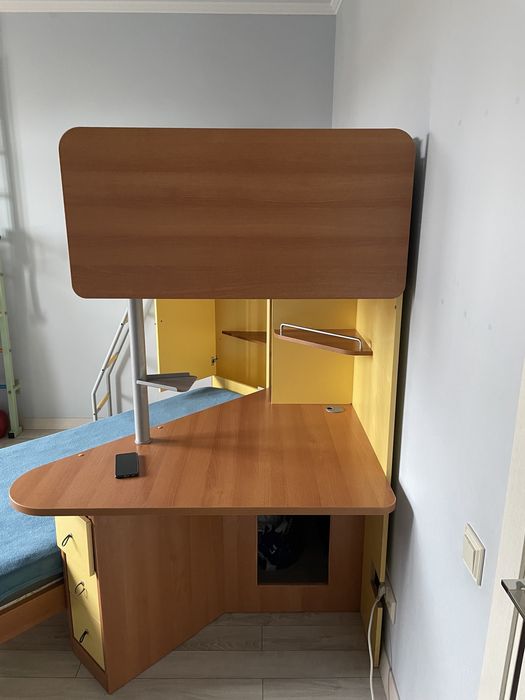 Ліжко двох ярусне