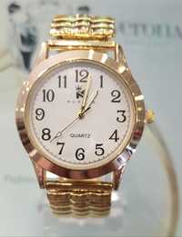 Zegarek damski kwarcowy na rozciągliwej bransolecie duże wyraźniecyfry