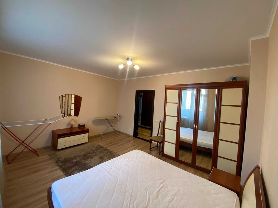 3-кімн кв-ра, вул. Урлівська 11/44, Осокорки, Позняки.