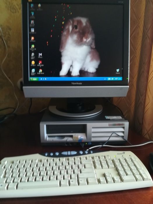 Компьютер в комплекте Compaq Desktop 510 PC with Intel Pentium 4 Proce