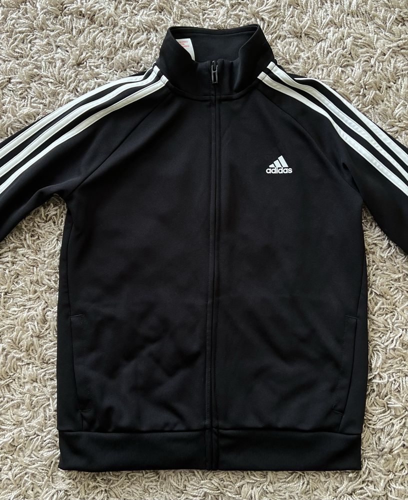 Спортивна кофта, олімпійка adidas 134-140 розміру.