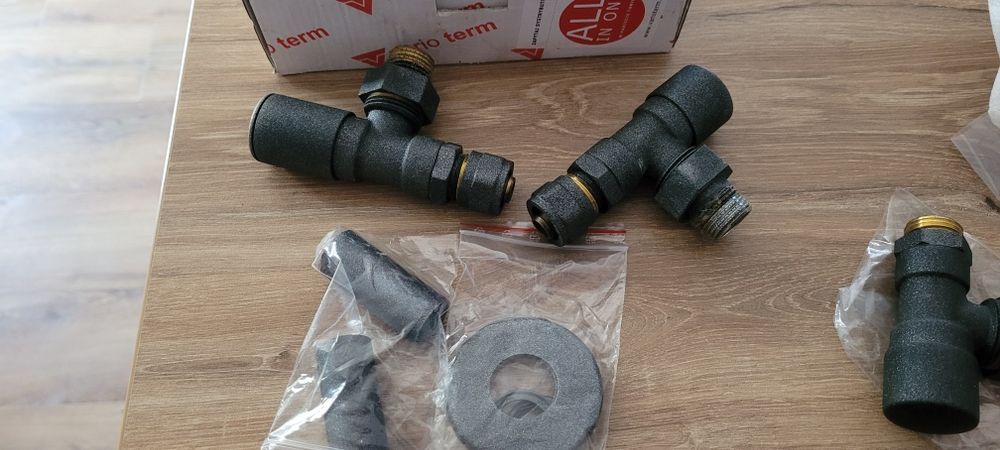 Zawór do grzejnika łazienkowego.