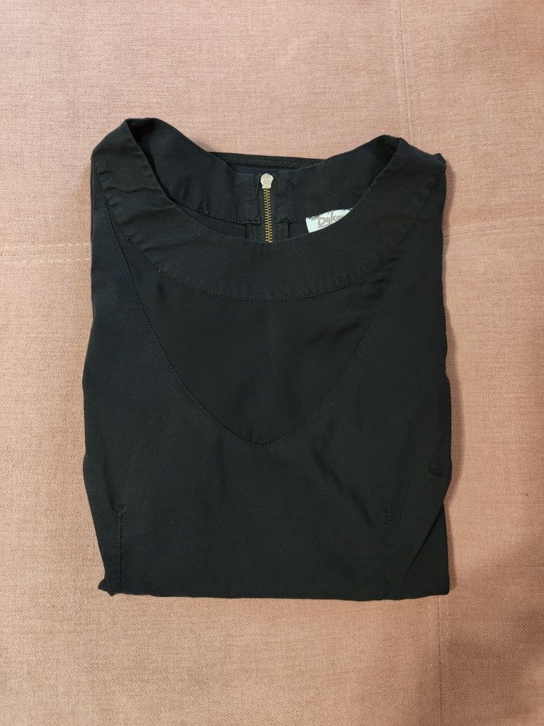 Bluzka czarna z siateczką na dekolcie i ramionach 36 S