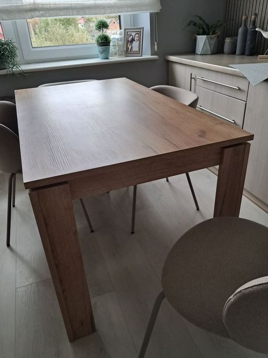 Stół drewniany kuchenny duży przepiękny