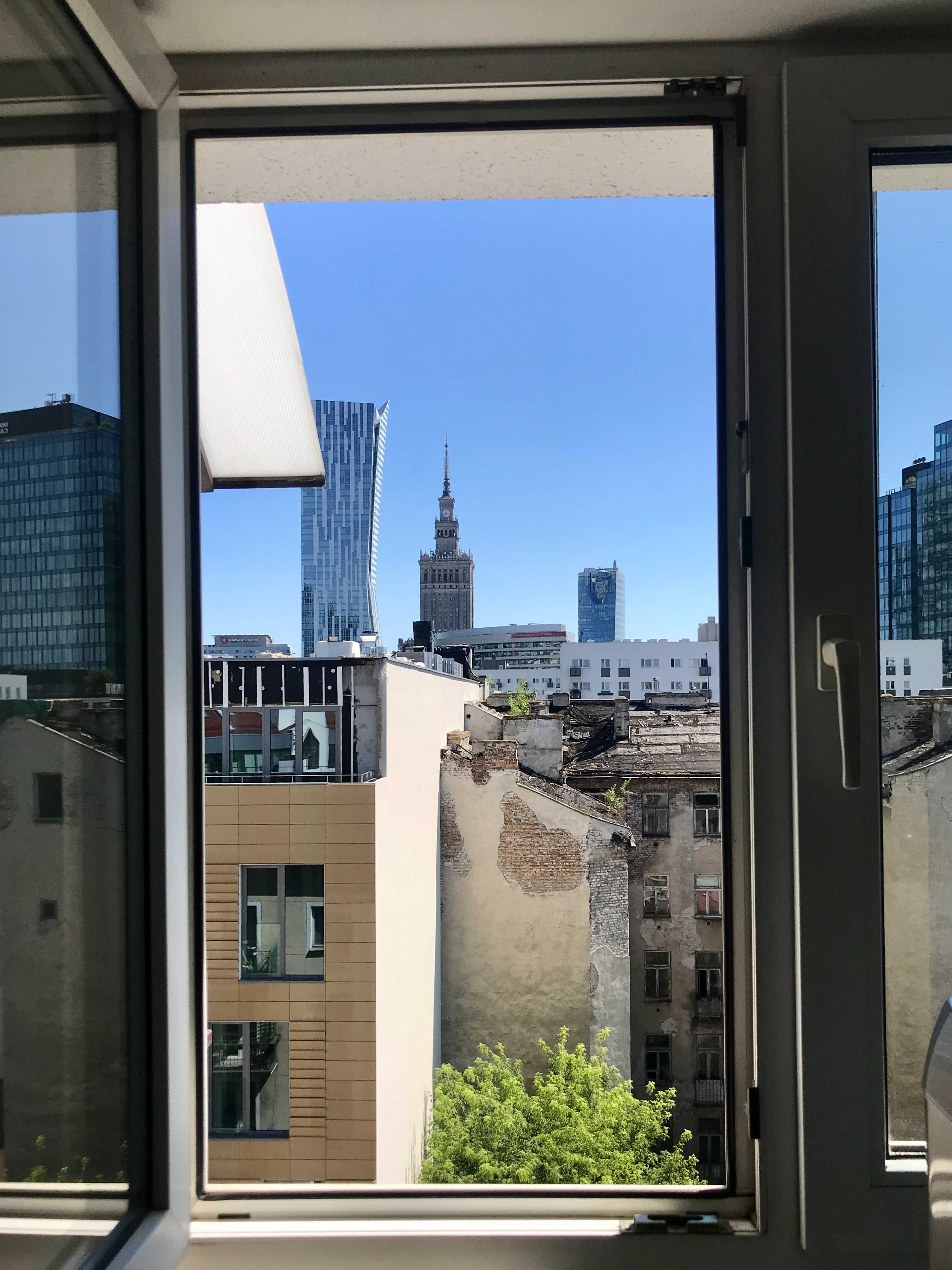 Duży, Piękny Pokój z balkonem dla kobiety, Centrum, Żelazna 27