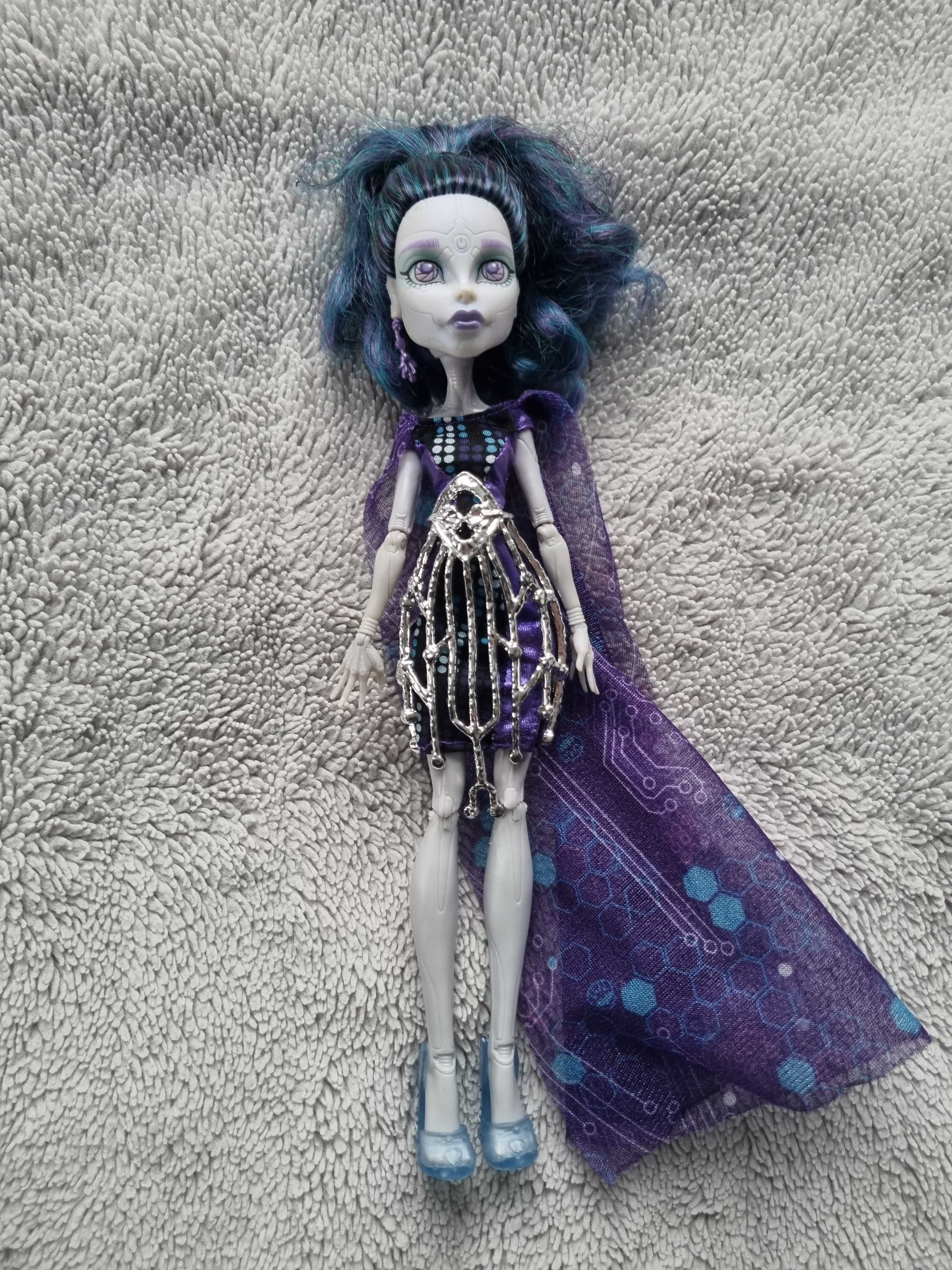 Lalka monster high elle