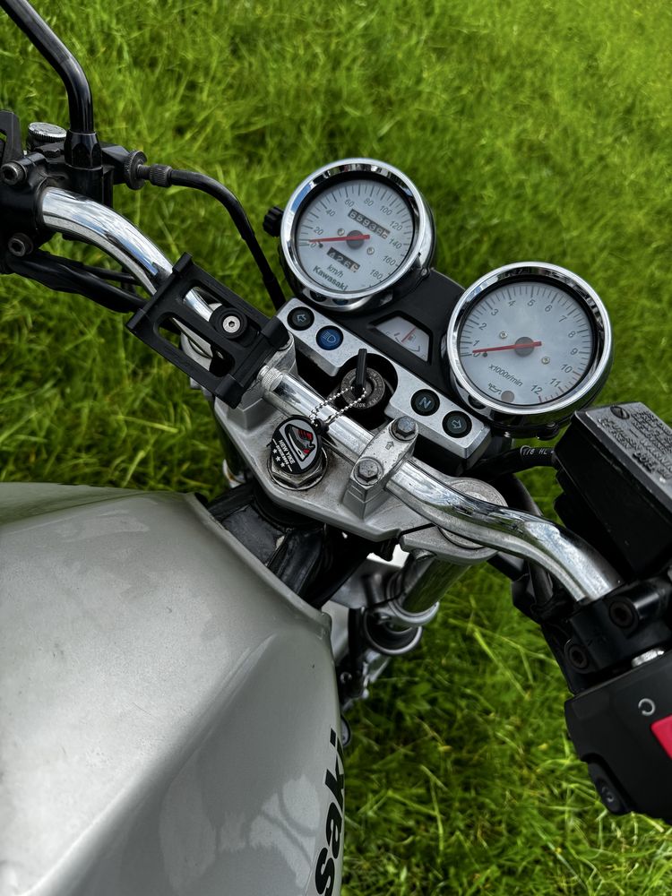 Продам Kawasaki zr -7