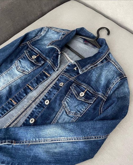 Джинсова курточка