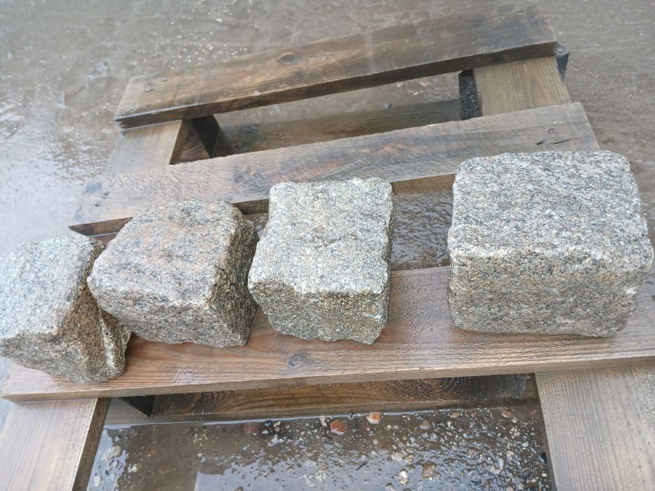 Kostka Kamień granitowy 8x11cm Vanga