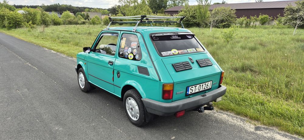 Fiata 126p 650 EL w zestawie z przyczepką