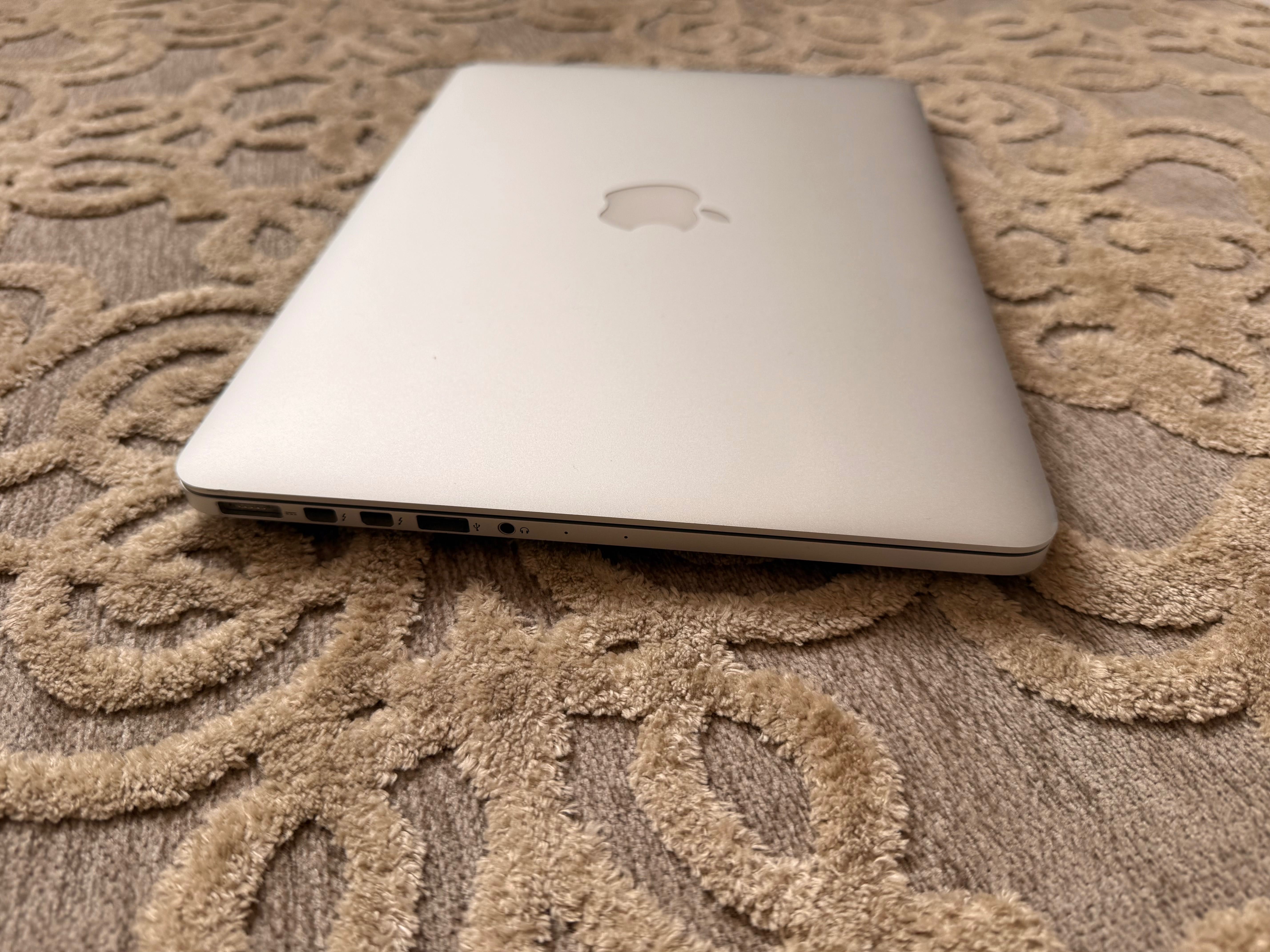 Офіційний MacBook Pro 13 RETINA ЯК НОВИЙ, КОМПЛЕКТ !