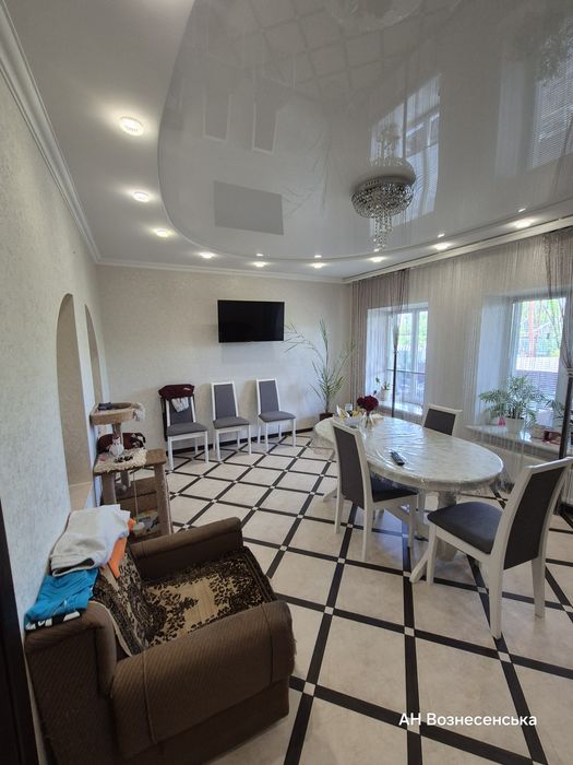 Будинок в районі автовокзалу