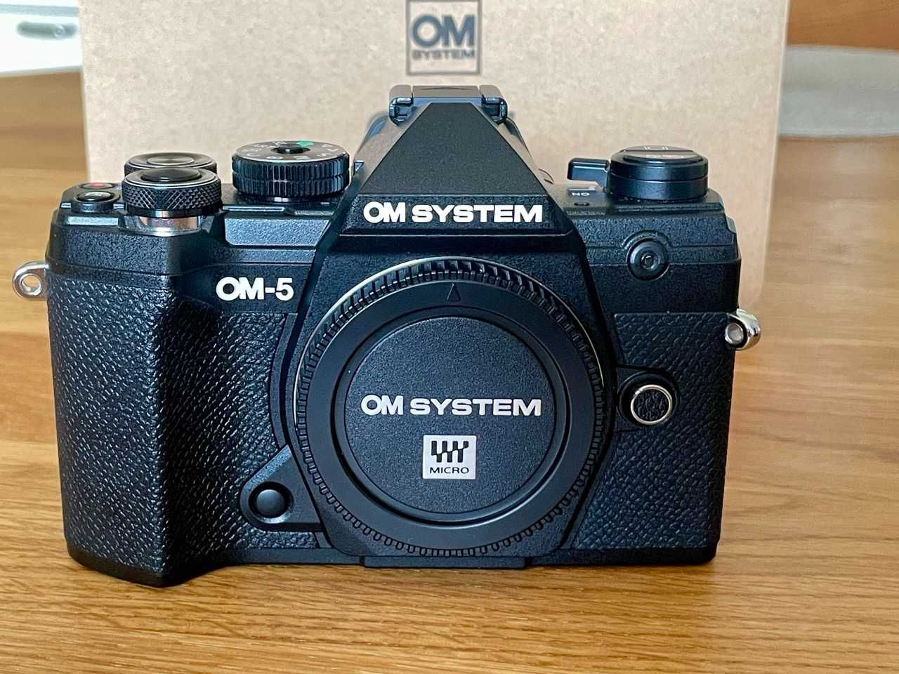 OM System OM-5 jak nowy + Olympus 40–150 mm f/4.0–5.6