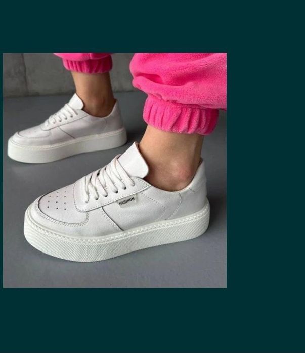 Кросівки шкіряні