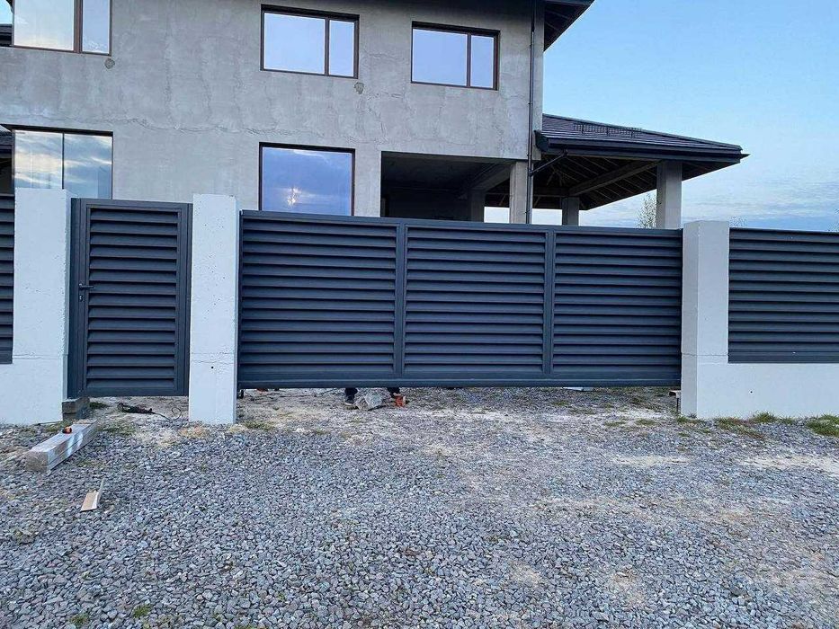 ВІДКАТНІ ВОРОТА з металу — швидкий монтаж, вигідна ціна