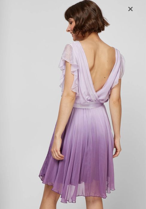 Guess шикарное шелковое  платье