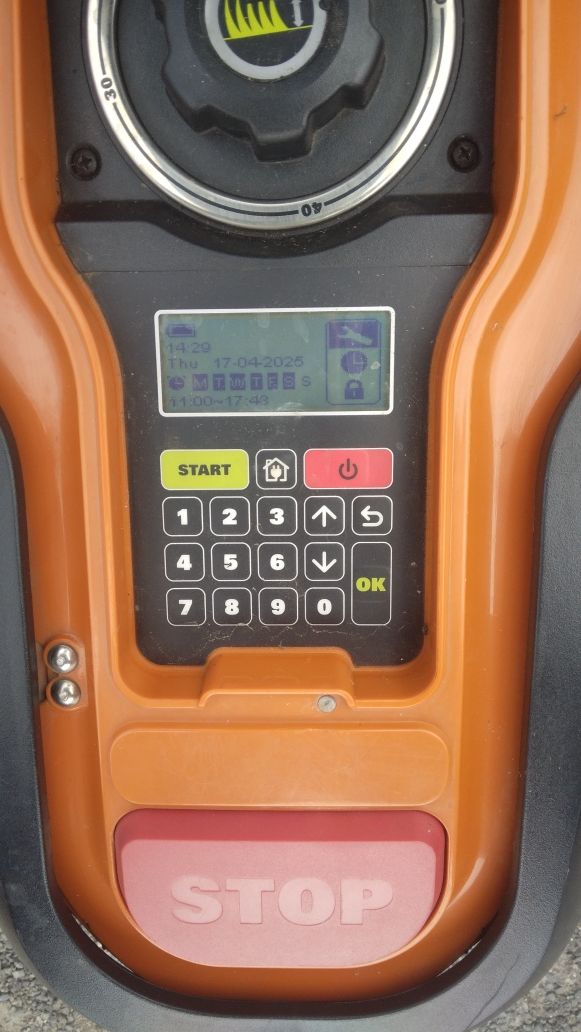 Robot koszący Worx Landroid kosiarka samojezdna  WORX
