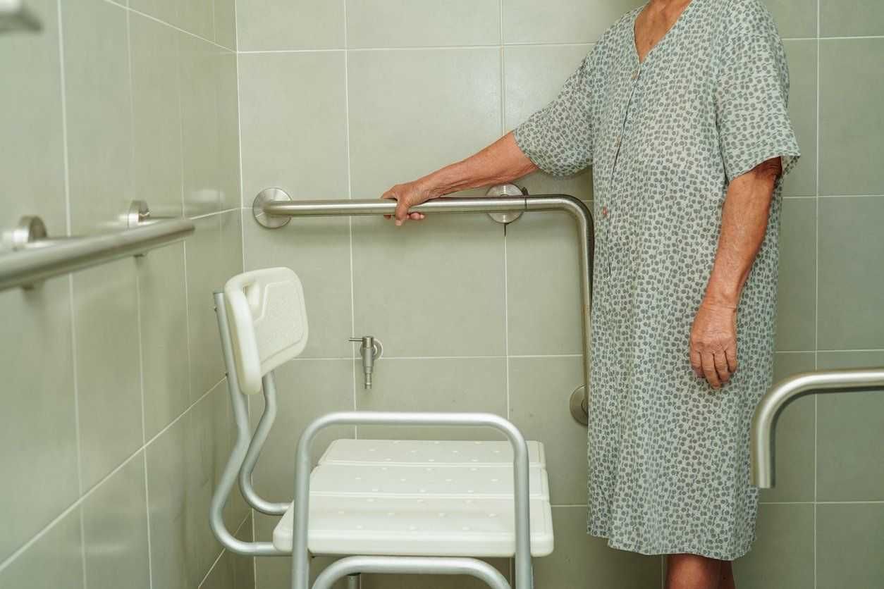 Adaptacja mieszkań i domów dla seniorów – bezpieczne wnętrza