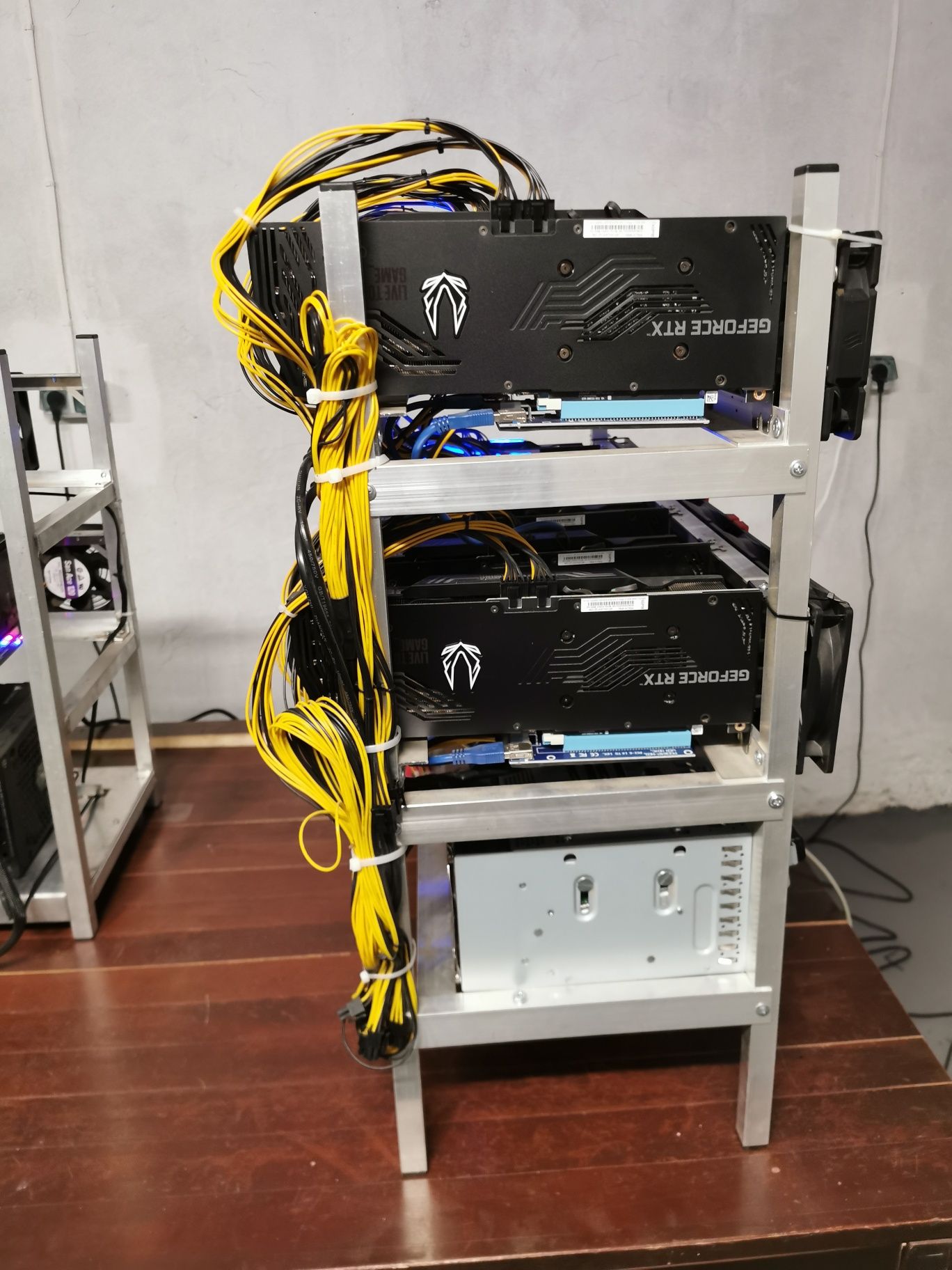 Koparka Kryptowalur 12 x RTX 3070 ti