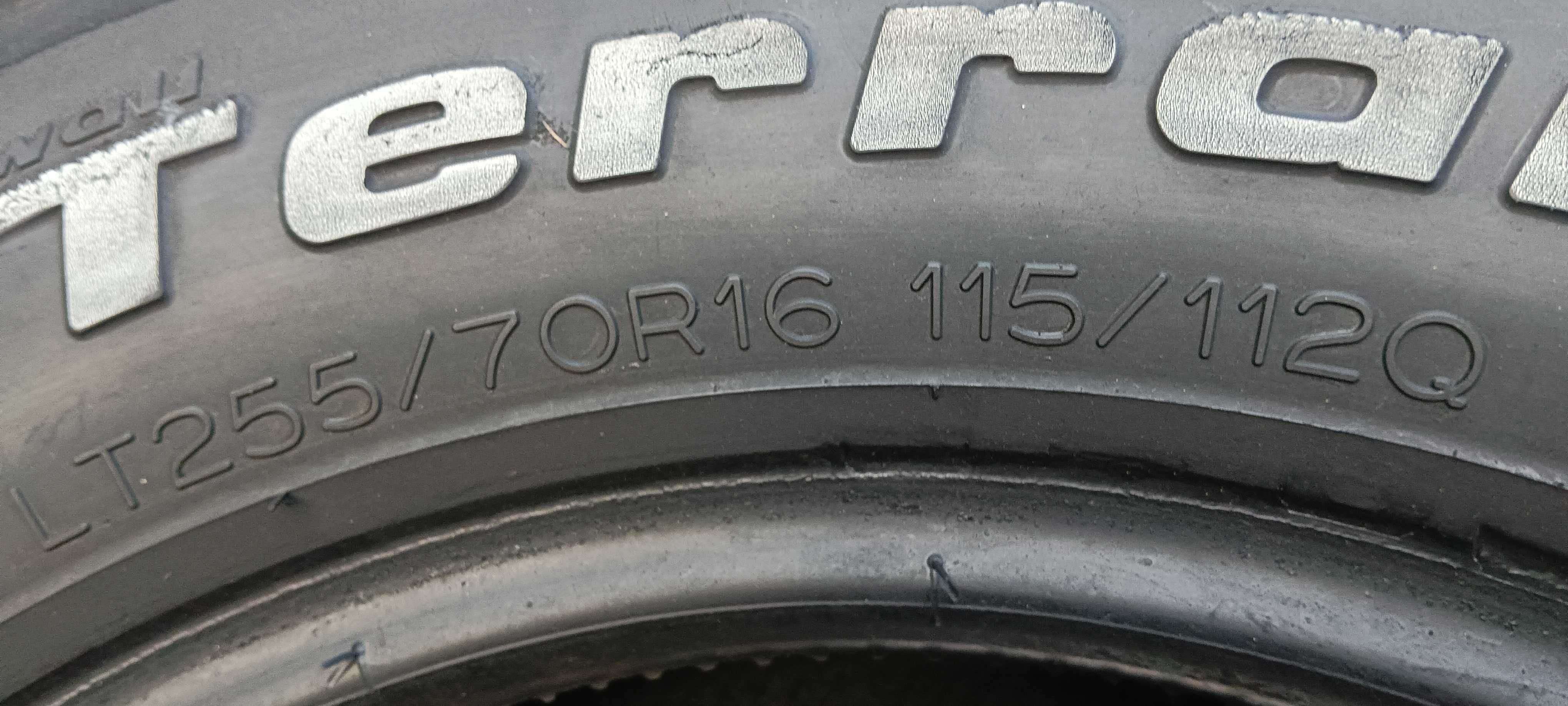 Szt2375M Sztuka 255/70R16 BFGoodRich Mud-Terrain T/A dot.5117
