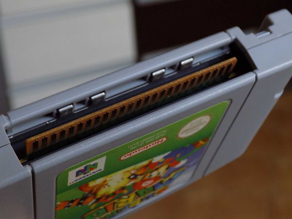 Super Mario 64 - gra na konsolę obsługującą grafikę 3D, Nintendo 64!;)